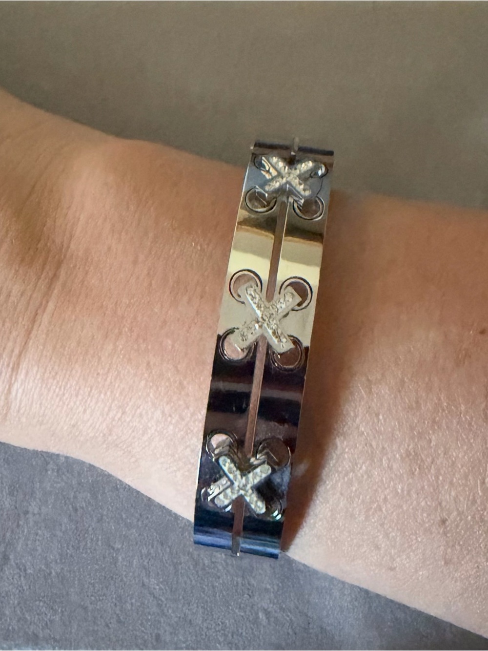 Silver Plated Women’s X-Link Bangle Bracelet